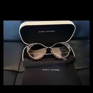 Marc Jacobs | Accessories | Brand New Marc Jacobs Limited  display picture 3